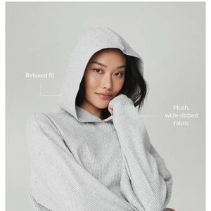 ALO Yoga Light Gray Hooded Sweater